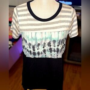 🆕🩶SEW IN LOVE: Stripes and Tie Dye S/S Shirt SMALL